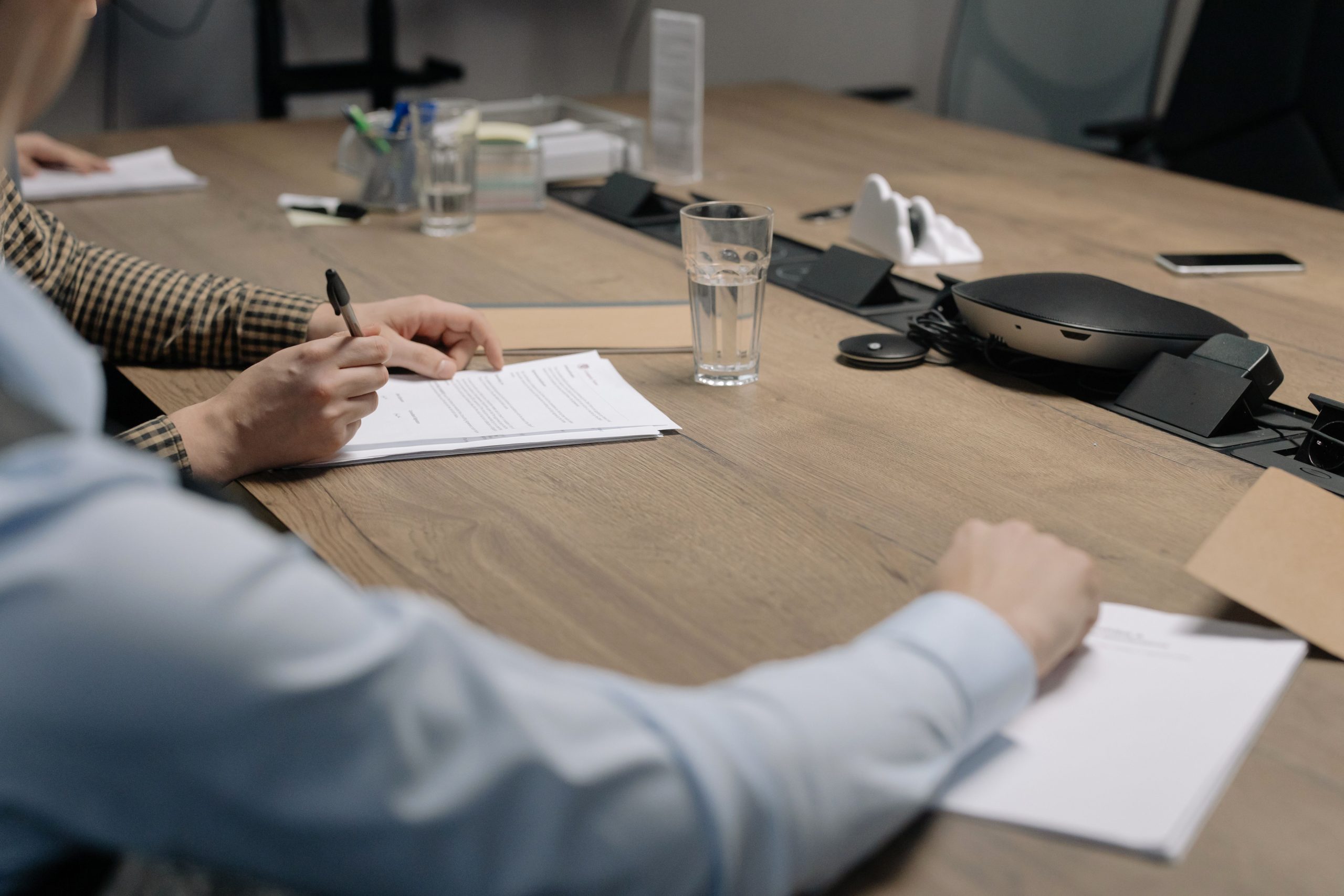 Reunion professionnelle de signature de documents